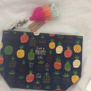 Francesca’s NWT Cosmetic Pineapple Pouch
